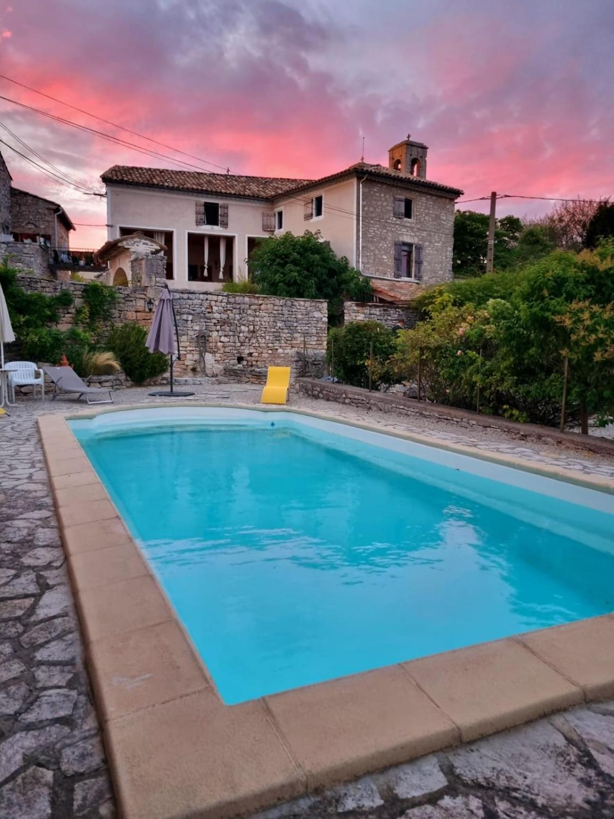 Une Nuit Au Village - Chambre D'Hotes De Charme Orgnac-lʼAven Esterno foto